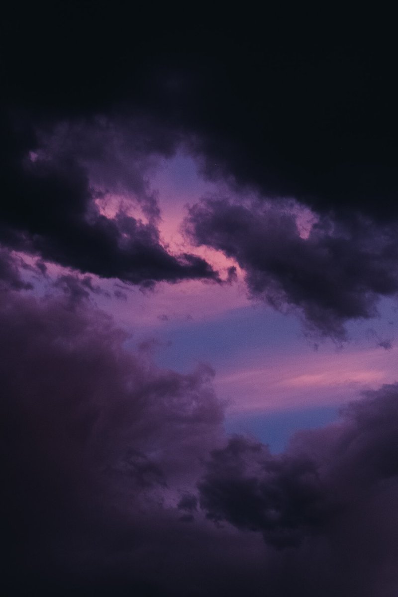 judith_rdgz's tweet image. La moitié de mon rayon de 1km autorisé, est dans l’océan. Ça réduit les possibilités de parcours, mais en choisissant bien le timing, la vue rattrape largement ce manque

🌅Lundi 4 mai, la Côte des Basques

#biarritz #cotedesbasques #sunset