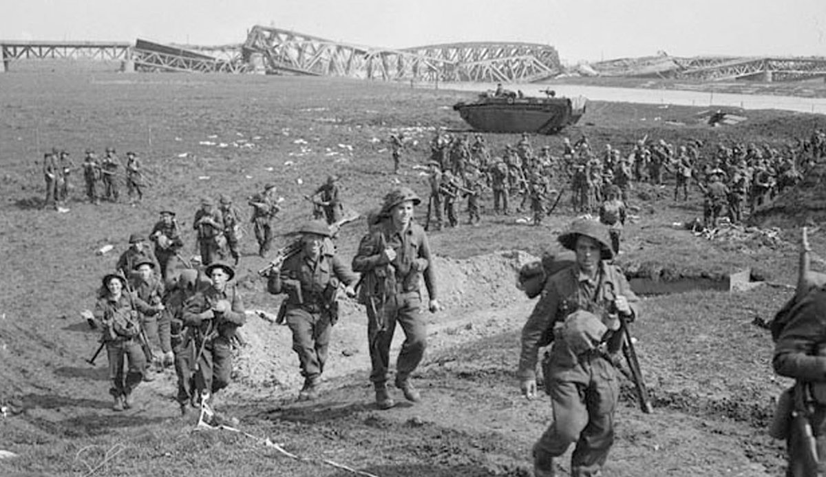 HarjitSajjan's tweet photo. C’est le 75e anniversaire de la libération des Pays-Bas. En 1945, les Alliés & troupes canadiennes combattent autour de l’estuaire de l’Escault & libèrent Amsterdam, Rotterdam & La Haye. Le #CanadaSeSouvient des 7,600 membres des FAC qui sont morts pour amener la paix. #PaysBas75 https://t.co/jzxsKrNwT4