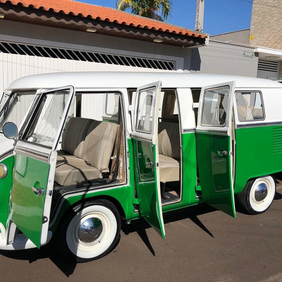 BRClassicCars's tweet photo. 6 doors VW T1 split window bus for sale β¬25.000.
Worldwide shipping available.
#vwt1 #aircooled #classiccars #vwcamper #vwsplitwindow #vwbus #classiccarsforsale
WhatsApp +5541999728218 https://t.co/DmfyQ1XNMH