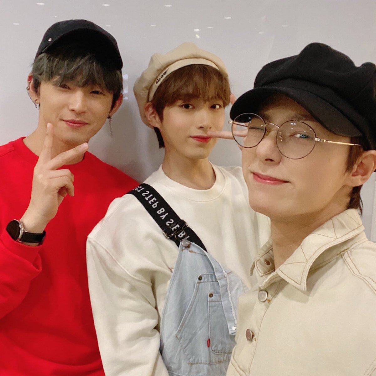 [#환웅] 오늘은 어린이날 배부른 세상~😊😊😊