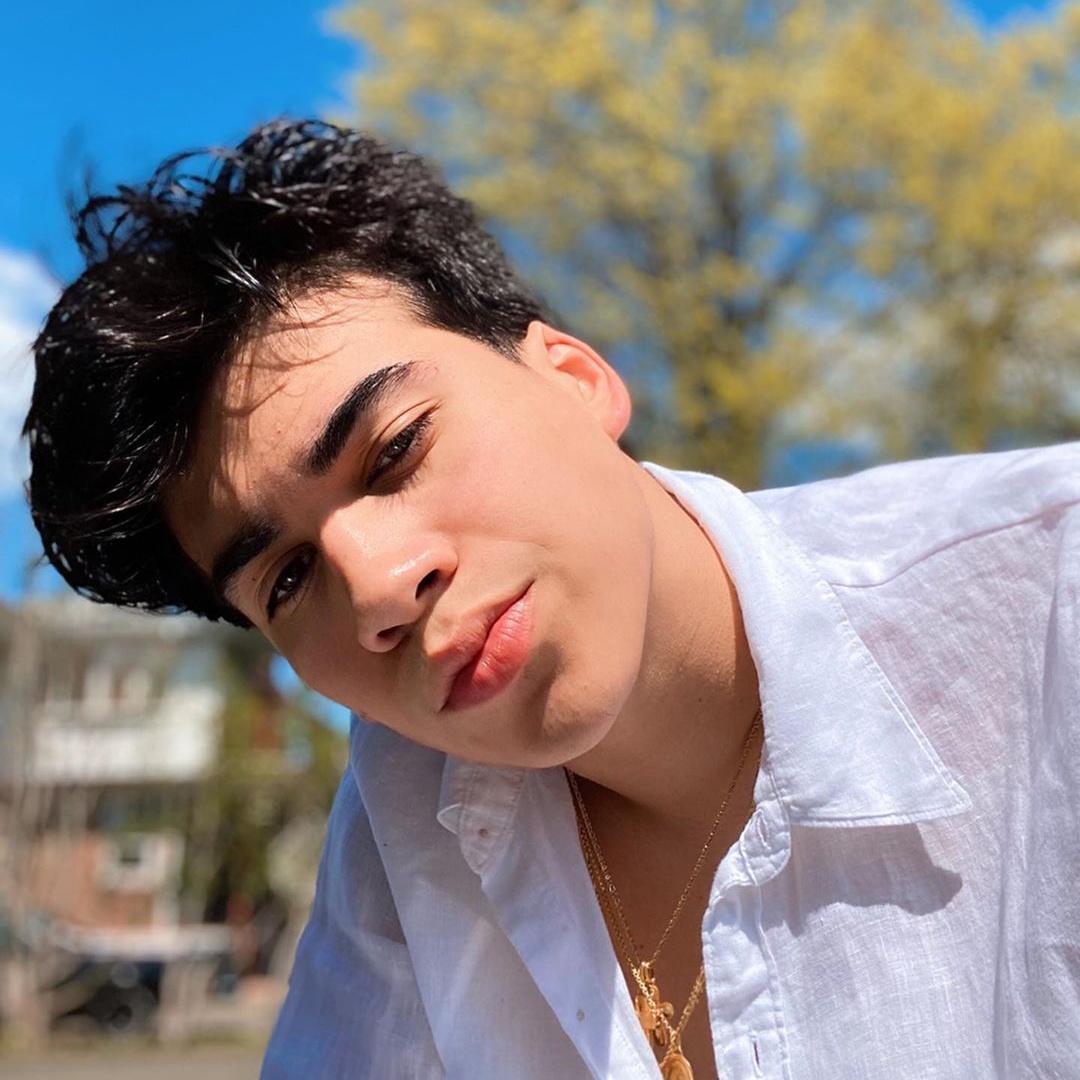 #NewProfilePic on ts lol.