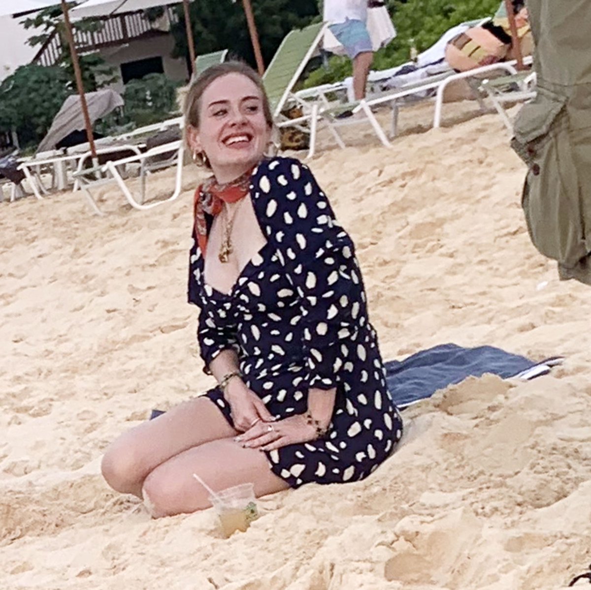 leandrosmarin's tweet photo. Feliz cumpleaños Reina, estamos esperándote #HappyBirthdayAdele #Adelegend https://t.co/VkAehwMVBN