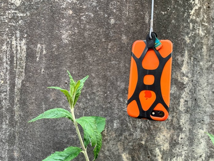 hiurbanwanderer's tweet photo. Keeping my phone safe on the go with the #yoyogrip bungee!
Here's what it is and why I like it so much! They are on @kickstarter now!
https://t.co/lNT1P56WMq
#review #outdoorgear #travelblogger #outdoorbloggger @NWBloggersUK #vlogginggear #outdoorblogger @OasisStudioUK https://t.co/8CLKlMqE5M