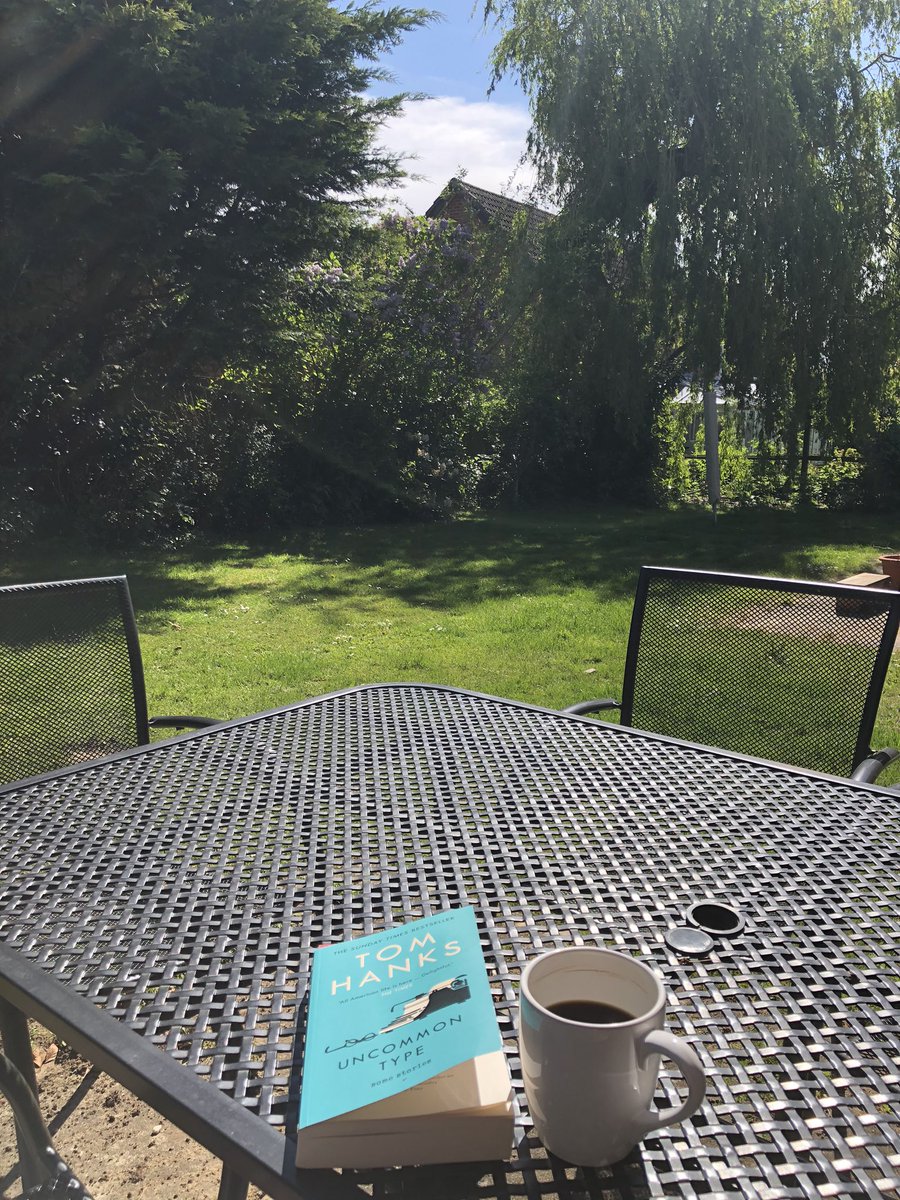 mythicreader_'s tweet photo. The sun is back so I’m outside again reading. #UncommonType by @tomhanks is keeping me company this afternoon 🌞 https://t.co/uy02Td84pf