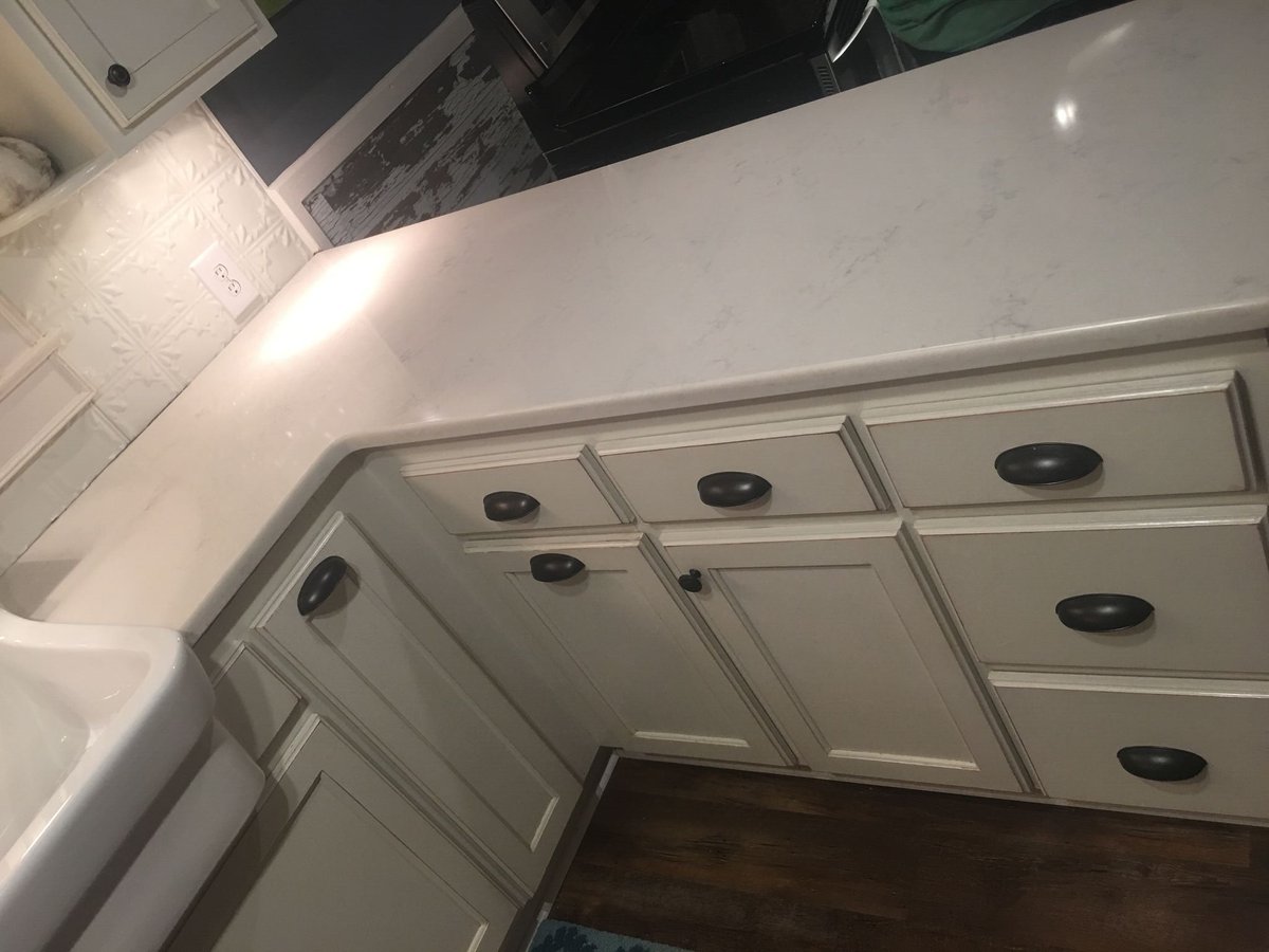 ecg_upstate's tweet photo. Venato Extra quartz is a great option for your modern kitchen update! https://t.co/sN1SwKXQrm