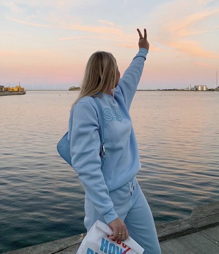 badestoutfit's tweet photo. full baby blue https://t.co/4s9M52KlFl