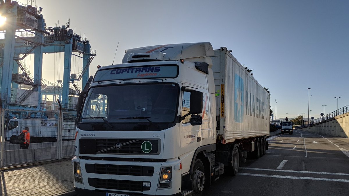 CopitransL's tweet photo. Nuestro equipo no para. #transporte https://t.co/oRb6BTxo3Q