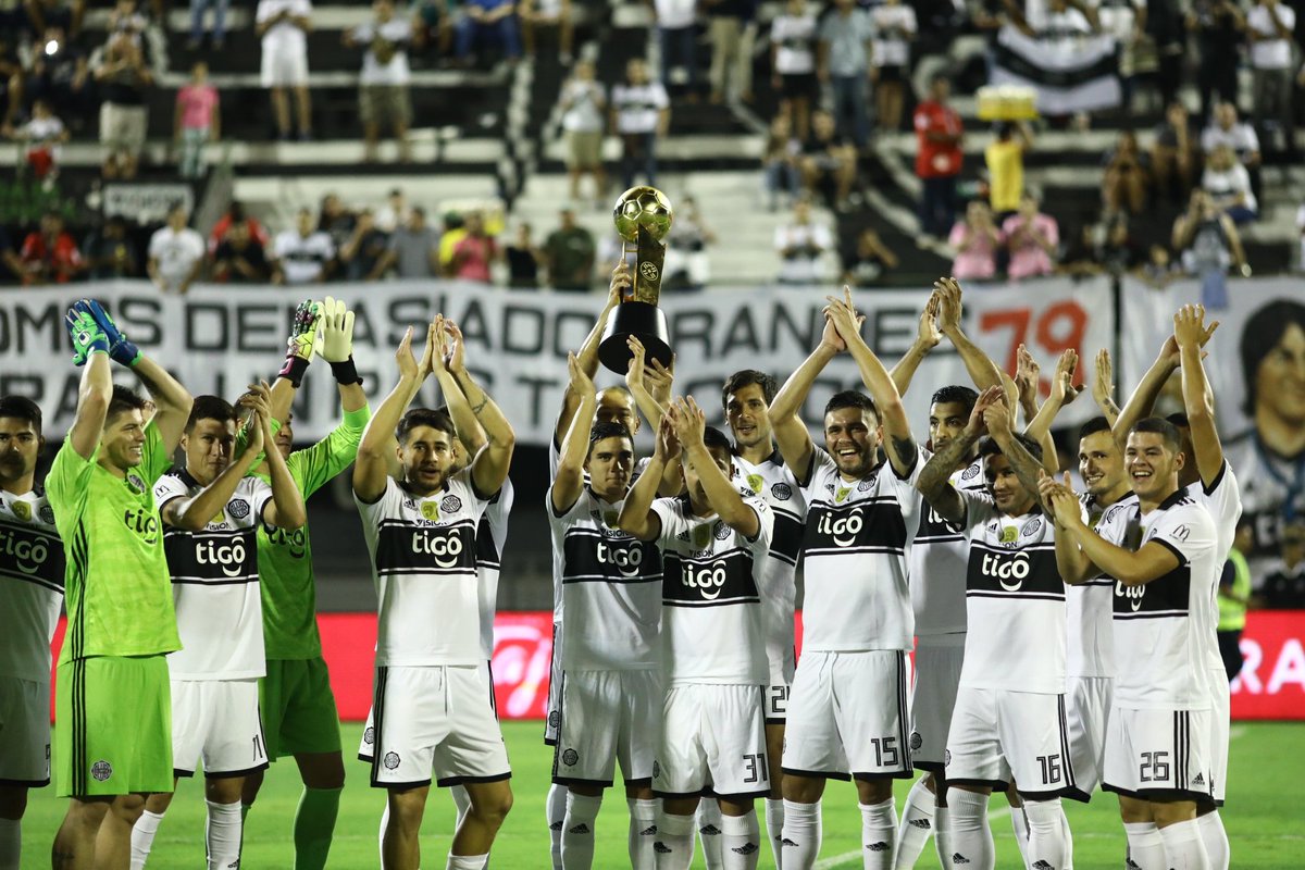 OlimpiaMedia's tweet photo. 07 de mayo, 2019 | Fecha 20.
@elClubOlimpia (4-1) General Díaz.
#La43 llegaba a #ParaUno y #Olimpia le ganaba con autoridad a las Águilas. 🤜
⚽️⚽️ @jorgeortega309.
⚽️ @candiawillian.
⚽️ Hugo Fernández.
¡El tricampeón llegaba a 50 puntos! 🔝
#SuperTRIC4MP3ONES 🌟 https://t.co/C55yWt3f2P