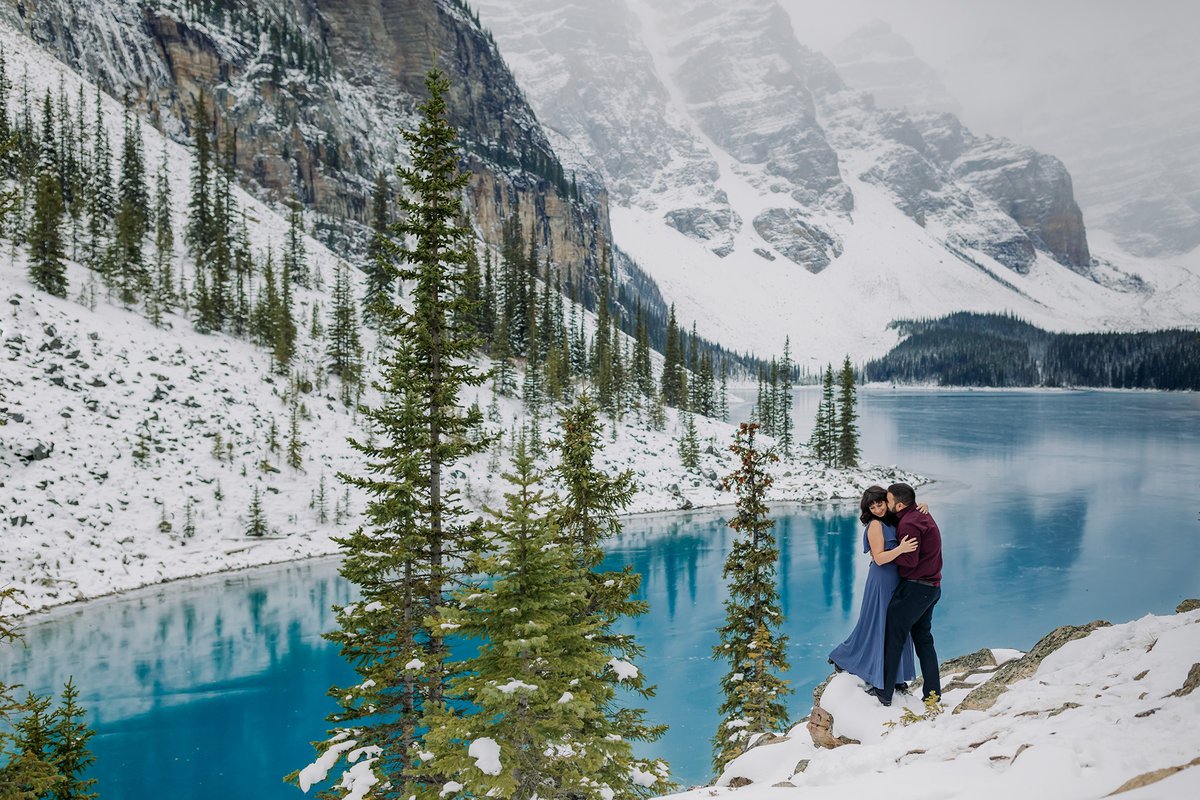 ENV_photography's tweet photo. Moraine Lake engagement session with freshly frozen lake &amp; blue ice is on the blog!
https://t.co/gdWuluFCCN

#morainelake #banffnationalpark #rockymountains #engaged #engagement https://t.co/xv9pIldXji