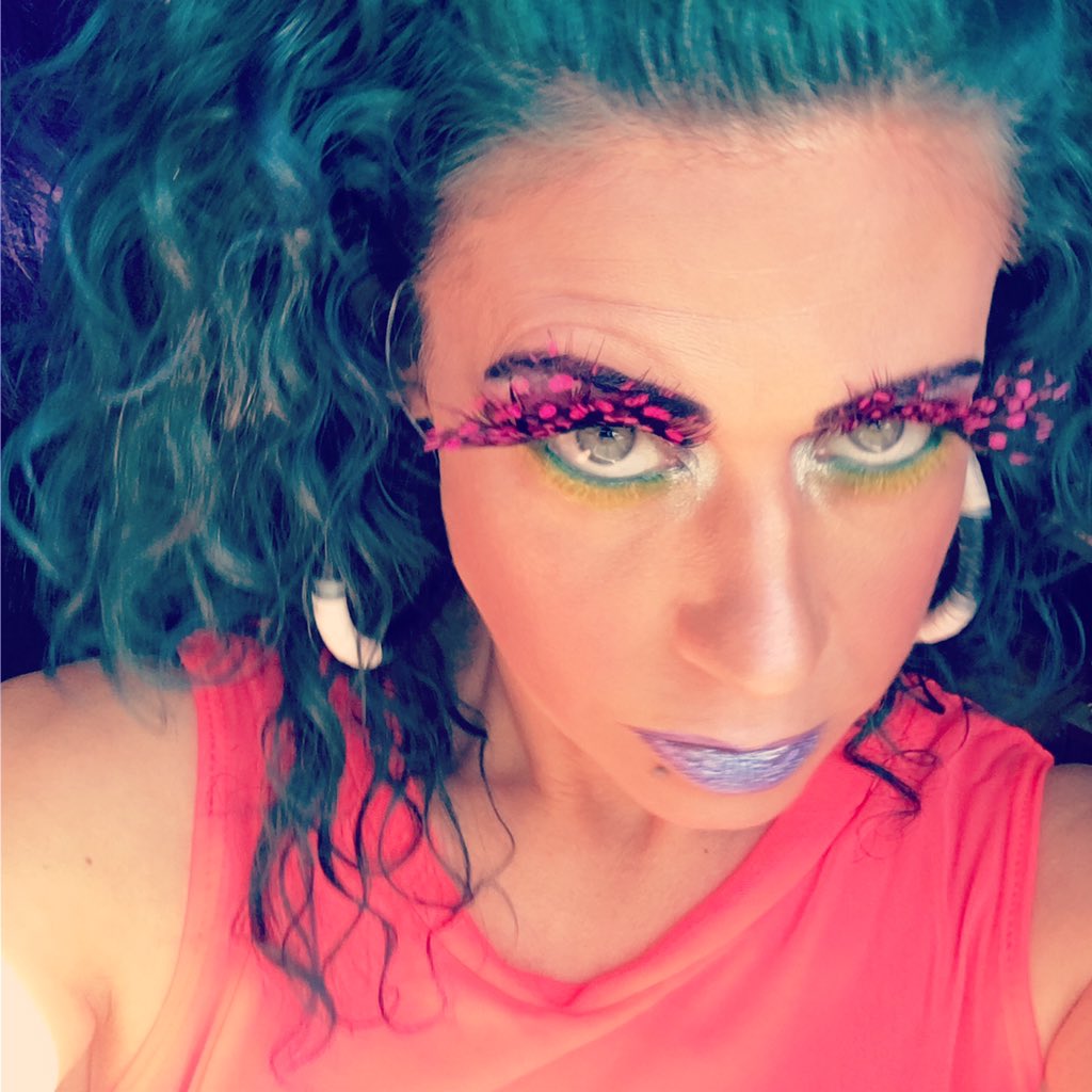 ShannonsCreati1's tweet photo. New Video ! Crazy, Funky, Wild Makeup 💄 Lets do something different since we are all stuck at home ! https://t.co/ZmYsZpWt8O. @ShannonsCreati1 @amazon #beautyblogger #makeup @ultabeauty @Sephora #youtubechannel #youtubevideos #Instagram #TikTok #facemask https://t.co/6z9b2MMsHD