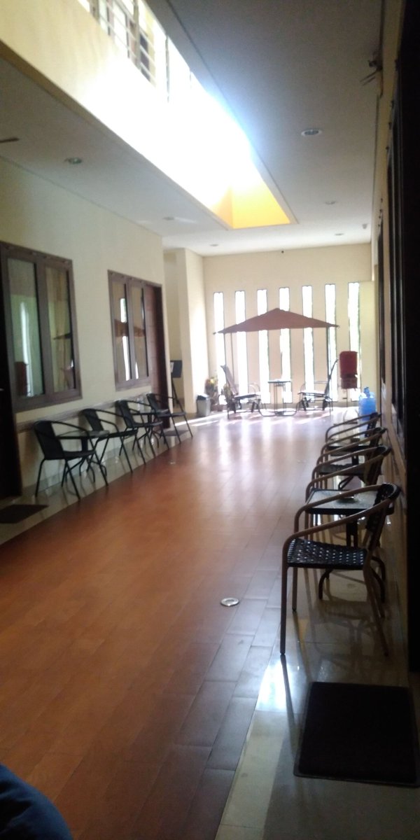 Jovi77276901's tweet photo. Mana pasutri Tegal .,..kita ngopi sambil ..... https://t.co/6JQEAELb7T