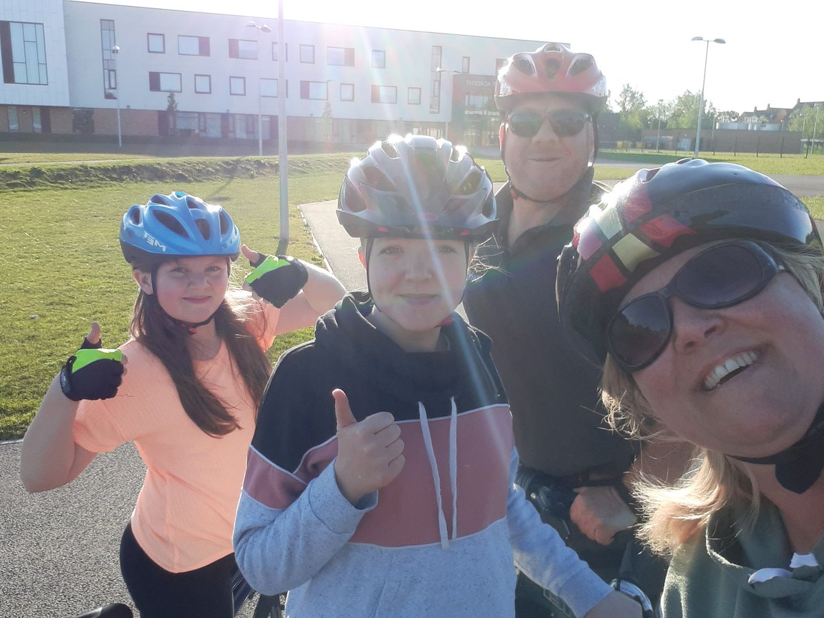 JoanneA63037133's tweet photo. @MrsEmmessPE Supporting the NHS, #run5kforNHS and our effort with LECA' s #HealthySelfie Challenge. 10.8km bike ride from the Allen family and in case you're missing it we took a detour for our selfie outside LECA 😷😁 donation made and feel free to share our mug shot. Take Care https://t.co/TIZcb2KEzE