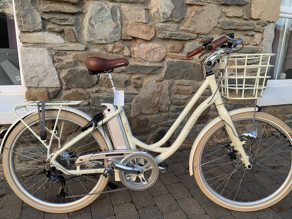 Little electric bike build today. Bring on the hills!! #bike #cycling #electricbike