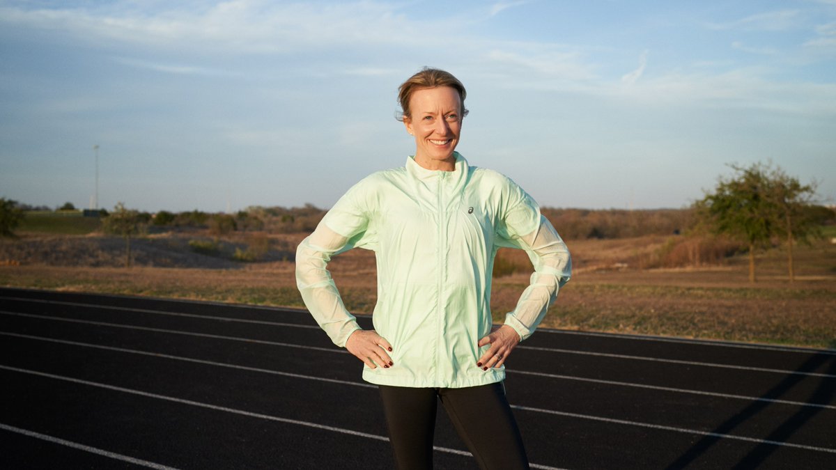 Less than 20 hours left to win a signed copy of @DeenaKastor's memoir, "Let Your Mind Run."

Enter for a chance to win at the link below.

gleam.io/Wa1yo/win-a-si…