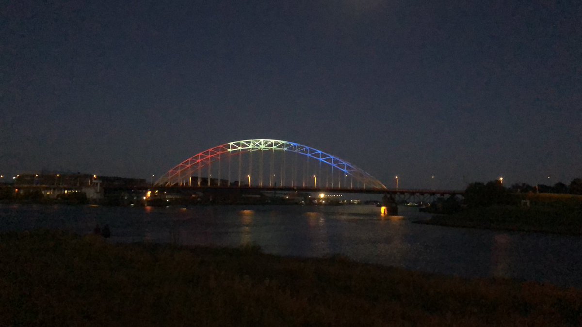 Plantjes84's tweet photo. @NOS brug over de noord alblasserdam https://t.co/zL5IQbw87L