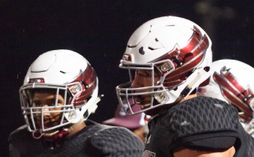 Coach_Mitch81's tweet photo. 🏆Gateway Regional Championship🏆
 
5⃣ Rockwood Summit HS Falcons (@RSHS_Football)
 
🆚
 
2⃣ Jefferson (Festus) HS Blue Jays (@R7_Football)
 
#MOHelmetChallenge https://t.co/PU0aWQFAyA