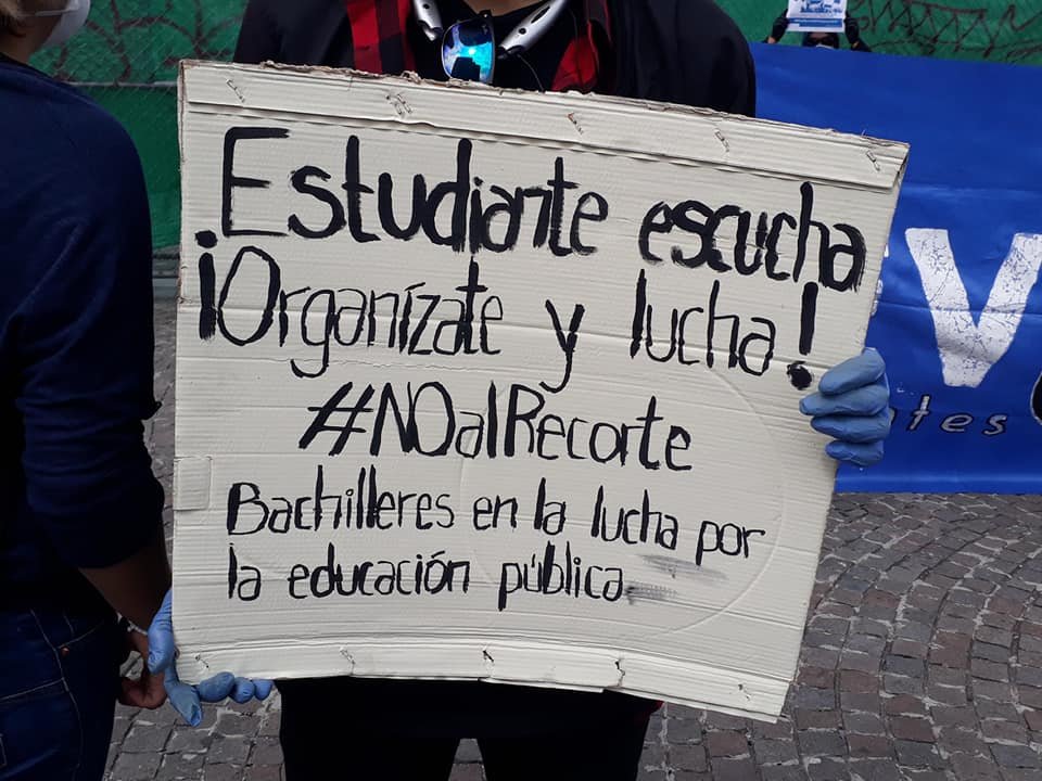 Gaby_RLAR's tweet photo. @Lenin #NoAlRecorteUniversitario https://t.co/fKJHDo34Mw