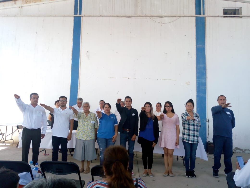 McflyMirandap83's tweet photo. Muchas felicidades @AccionNacional por tu 80 aniversario ! Una institución única, que forma líderes y que es grande por su militancia.
En San Luis Potosí festejamos desde casa #80AñosPANSLP 🔵 https://t.co/qsrMnJ4Cqf