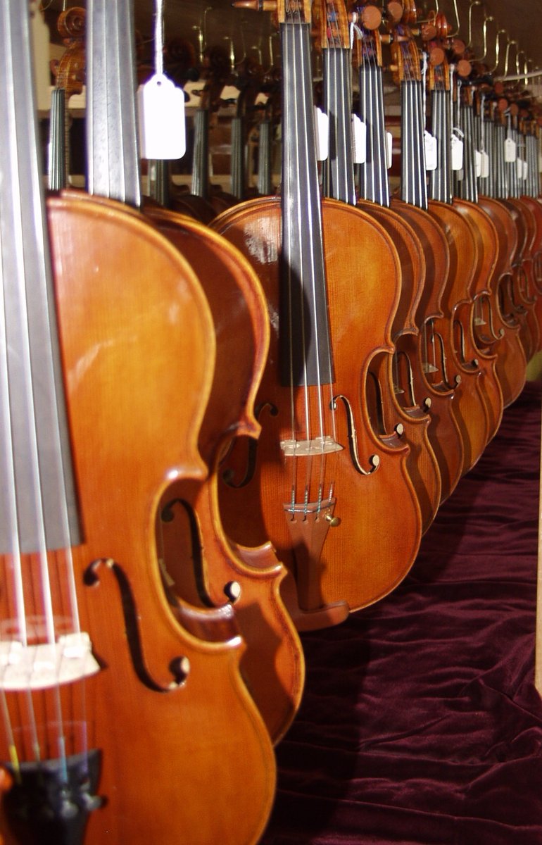 ExploreMerriam's tweet photo. The #VirtualRoadTrip has arrived in the 🌻Sunflower State. Welcome to Merriam, Kansas! We are home to the most delicious #Povitica you’ll ever eat, world-class hand-made string🎻instruments, the beloved #Valomilk, and so much more! #nttw20 https://t.co/rp8xHgynsy