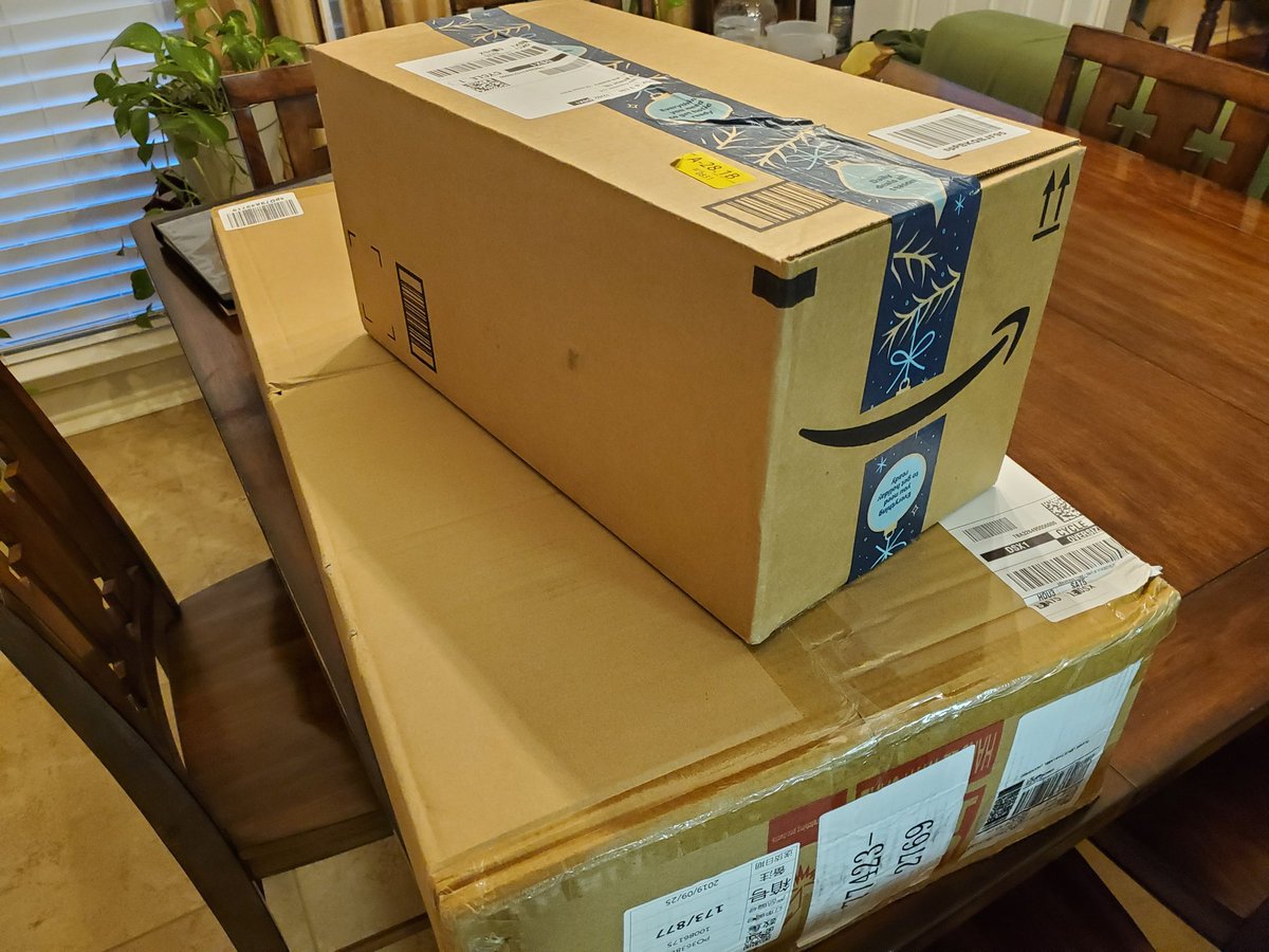 Been working in the background.  Great things are coming.

#BrandNewDay #TracyDay