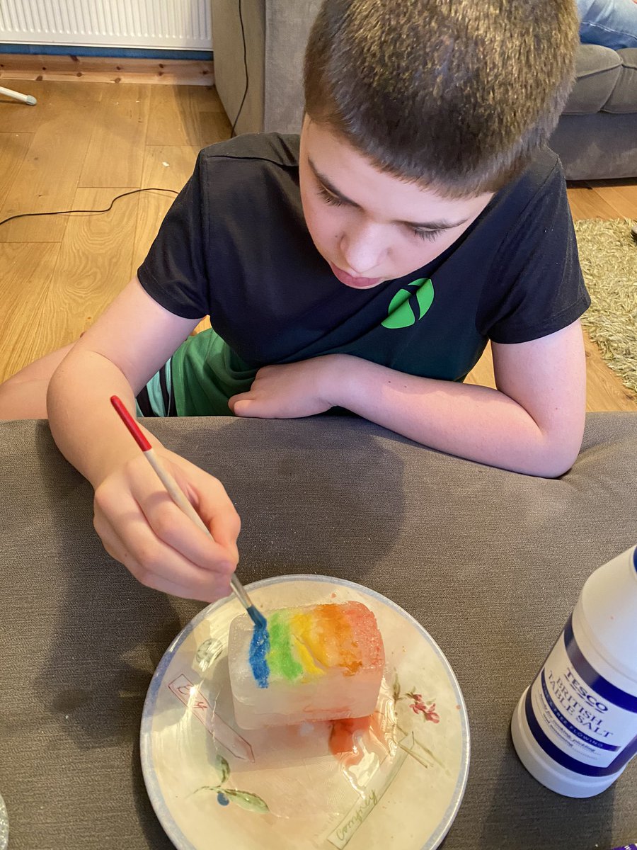 LeighAnneKerr's tweet photo. @Mrs_Paddon Today J had fun doing the Ice &amp; Salt STEM task 🌈 https://t.co/HHNsceOwW6