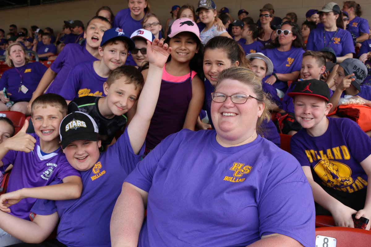 BuffaloBisons's tweet photo. Happy #NationalTeacherAppreciationDay to all of the educators out there &amp; THANK YOU for all that you do!

Do you (or your kids) have an All-Star teacher who you'd like to recognize? Nominate them to be one of our Community All-Stars of the Week!

⭐️https://t.co/ArLvZuJpVs https://t.co/2BRlUJ1GjP
