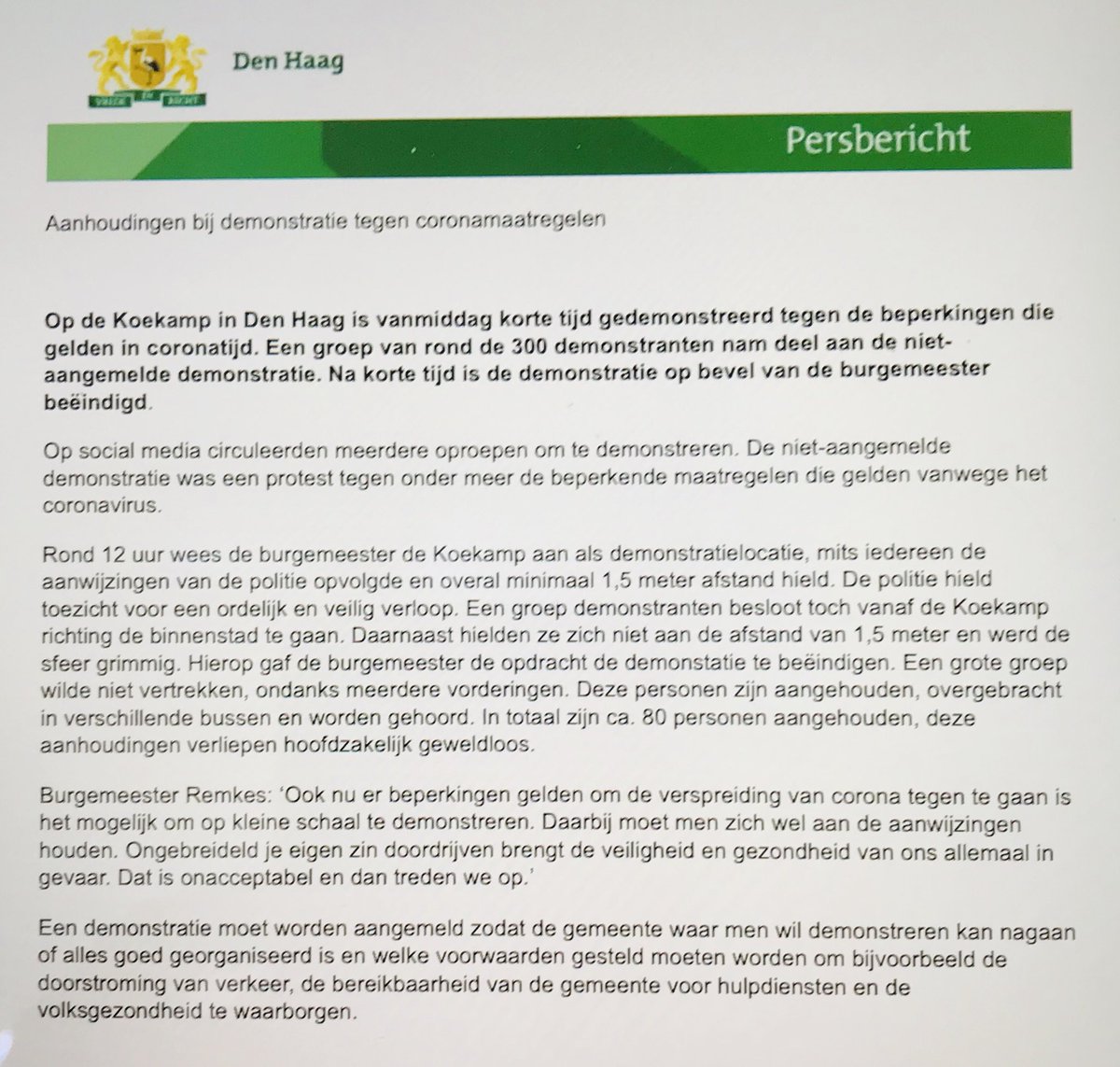 Newsroom070's tweet photo. Aanhoudingen bij demonstratie tegen Corona maatregelen: https://t.co/qfKJYdOgCd