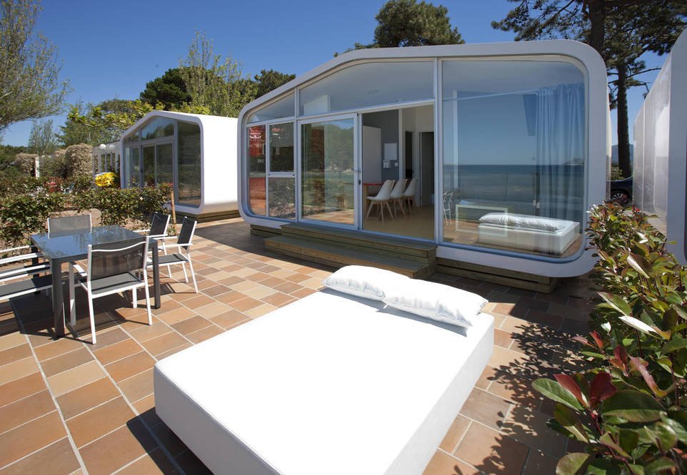 jetcampcom's tweet photo. No5 in our ¨Strictly confidential list¨
On May 10 Spain will start to "de-escalate" and campings like Camping Bayona Playa hope to welcome guests soon. Bayona is 1 of the 9 best Spanish campings of 2019. Their futuristic pod-style bungalows (terrace/seaview) are cool!

#glamping https://t.co/SKGFaKAEKU