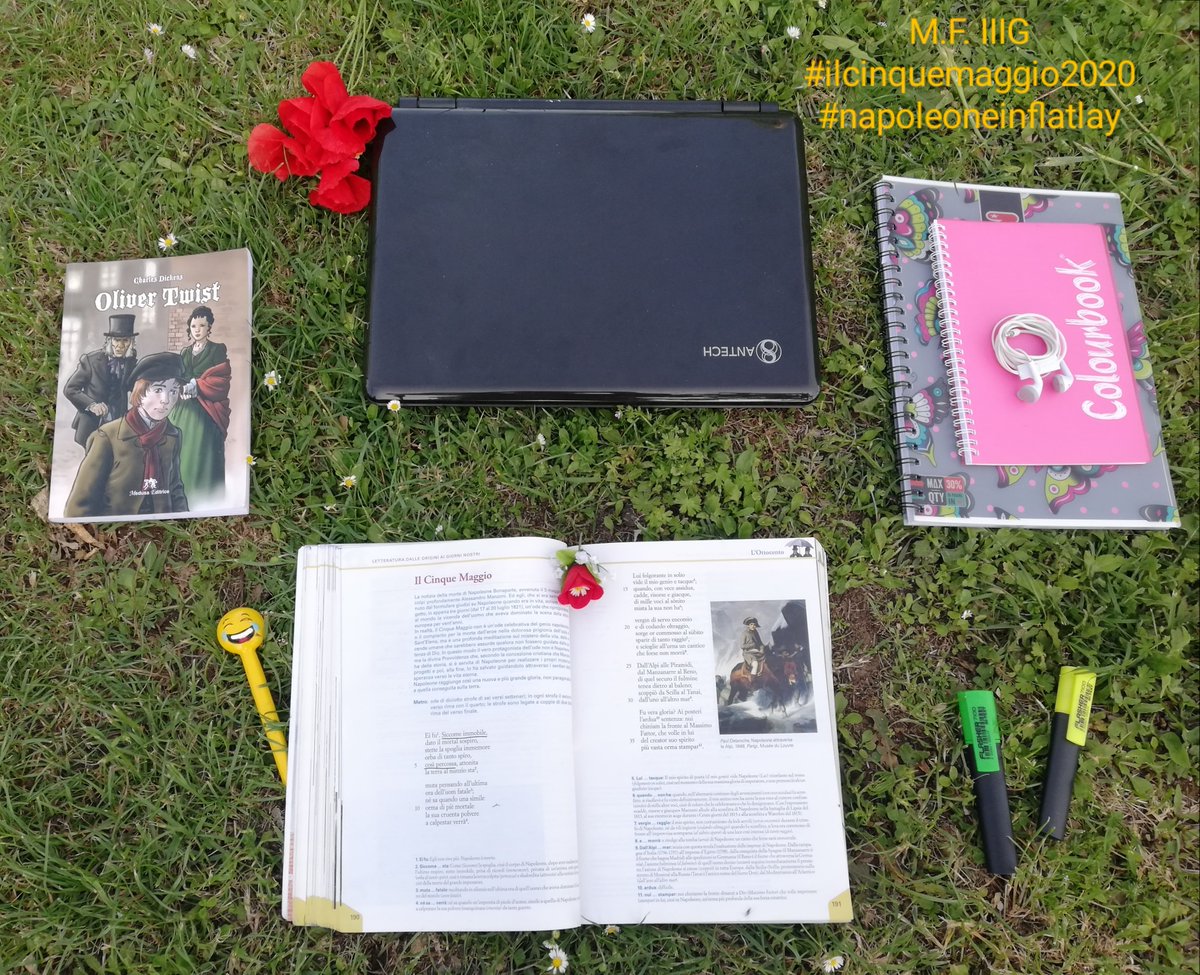 BiblioLabScuola's tweet photo. #ilcinquemaggio2020 #napoleoneinflatlay #classe3G https://t.co/8CKAKxTcgc
