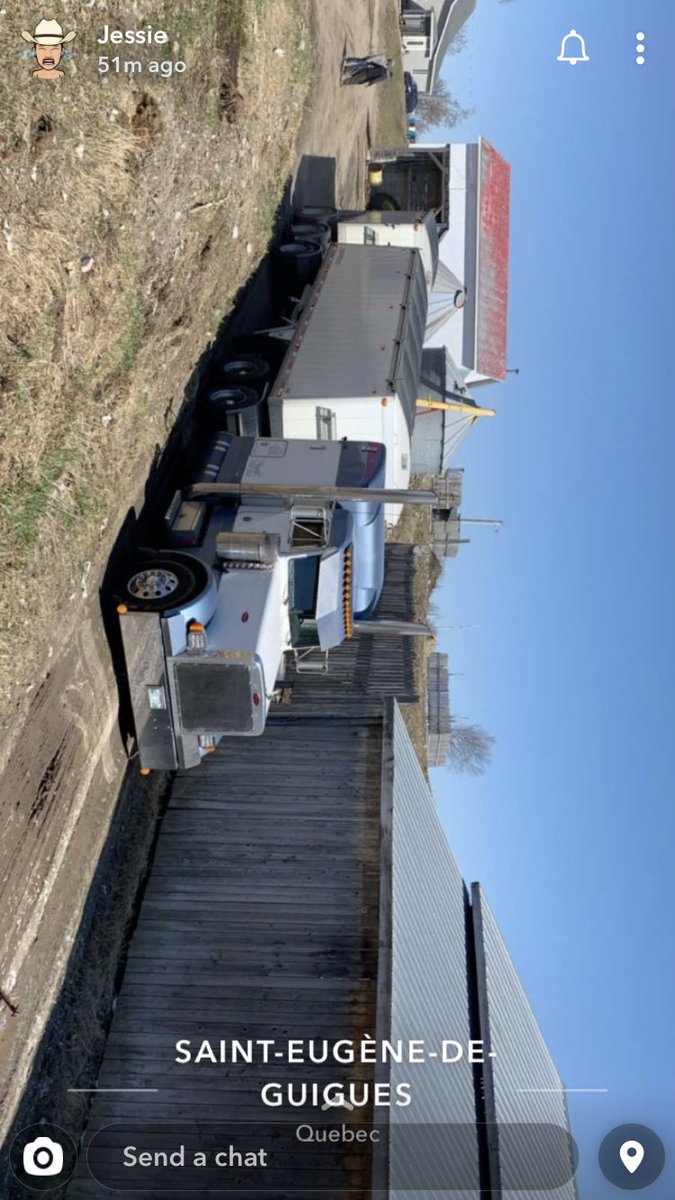 1_klassen's tweet photo. Delivering a Quality load of Oat Seed from Manitoba to Quebec! #ldseeds#lodeking #Peterbilt #PGT https://t.co/e4cFJBzaT9