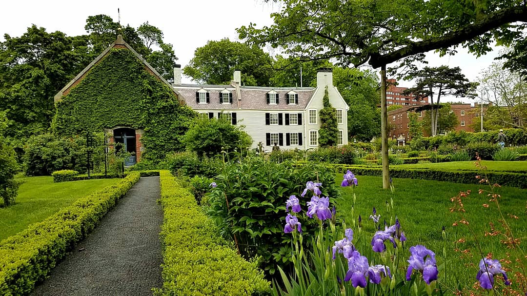 PrezPonderings's tweet photo. The home of President John Adams in Quincy Massachusetts, at the Adams National Historic Park @ADAMSNPS.
#presidentialhistory #potushistory #POTUS #President #Presidential #POTUS2 #johnadams #presidentadams https://t.co/VUi0v3yjmn