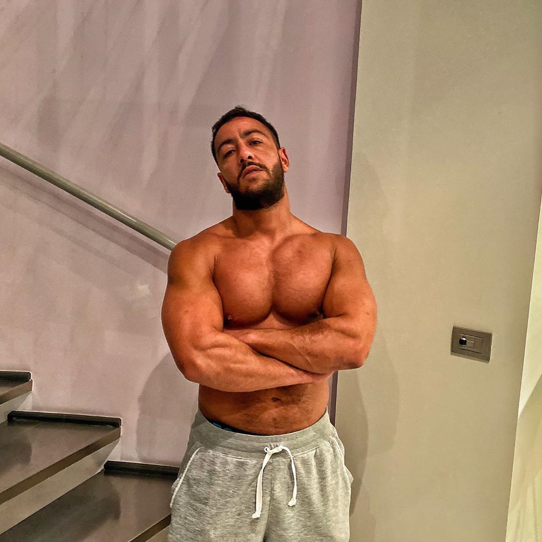 RoyalBiceps tweet picture