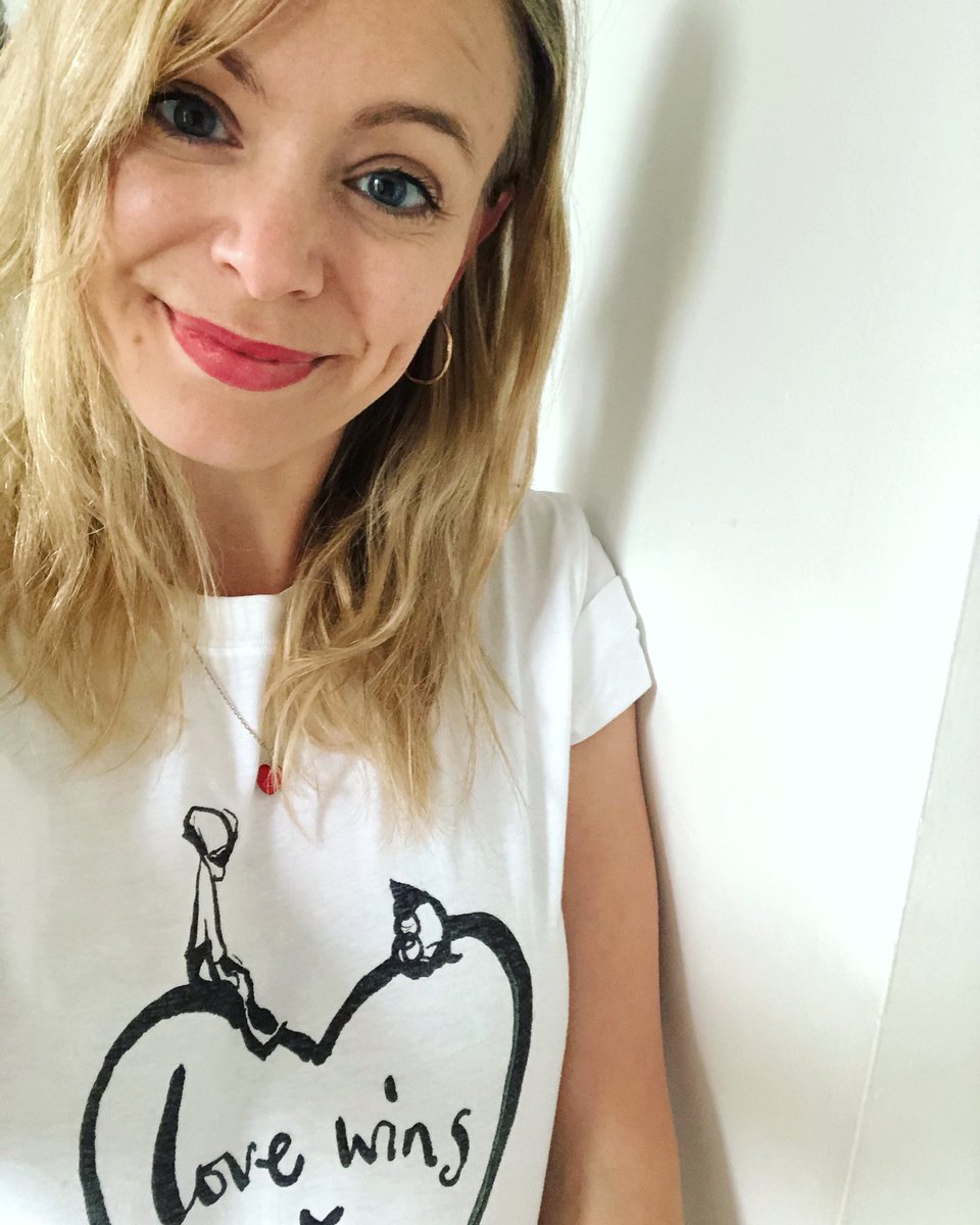 ZoeDanielleD's tweet photo. A little bit late to the party, but my tee was a little delayed arriving. Supporting @comicrelief money during the coronavirus crisis. Wonderful illustration by @charliemackesy all profits go to support those vulnerable at risk and also because #lovewins ❤️ https://t.co/RE1KxI9RgZ