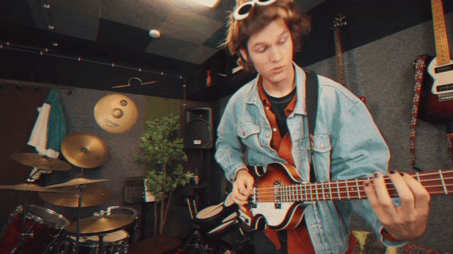 La pop ensoleillée et rétro de <a href="/musicbyblanks/">Simon</a> vous connaissez ? Un artiste néerlandais à découvrir sans plus tarder, on vous dit tout juste ici 🇳🇱☀️>> buff.ly/2zbK2OI