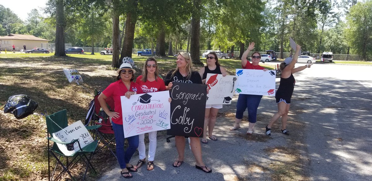 MHS_HorsePower's tweet photo. MHS teachers are the best, they all came out to see the seniors and congratulate them on 4 great years ! https://t.co/9bhZsXoA2X