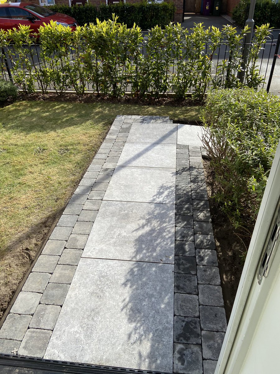 goggleboxemma's tweet photo. Front path nearly done #gardenjourney #hatdworkpaysoff https://t.co/WUAVV88sW0