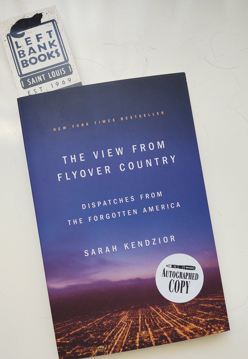 My delivery from @LeftBankBooks arrived yesterday ! New #Autographed copy of The View from Flyover Country from @sarahkendzior 👍 #awardwinningauthor of #HidinginPlainSight and @gaslitnation w/ @AndreaChalupa #shopsmall #supportsmallbusiness #independentbookstores #staywoke ✌️