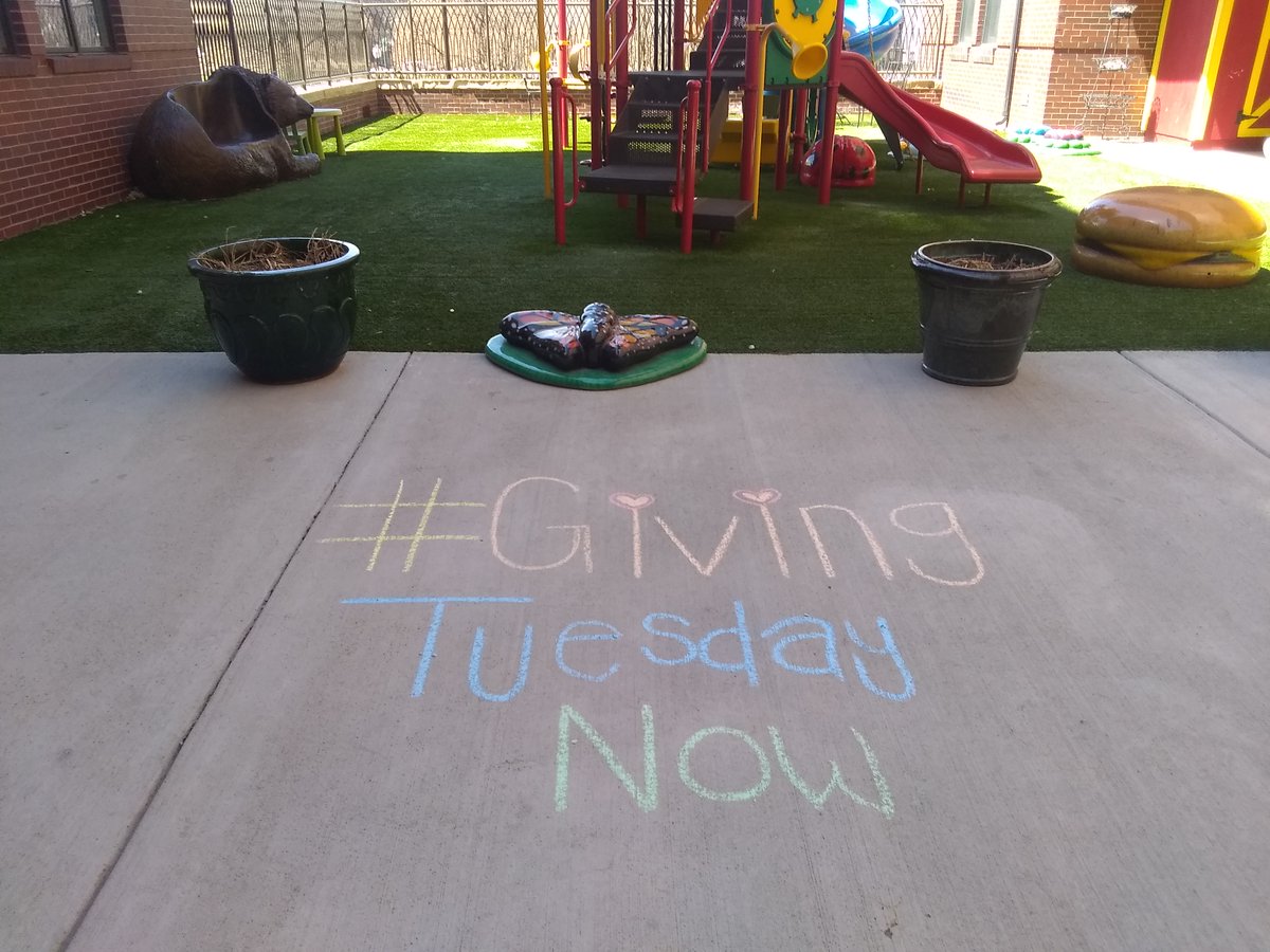 KOSI1011's tweet photo. It’s #GivingTuesdayNow and Ronald McDonald House of Denver families need your support! 

Help them continue to support families caring for their sick children. Give today at https://t.co/Jd3RzSMA7x. https://t.co/CAtlyqIHL8