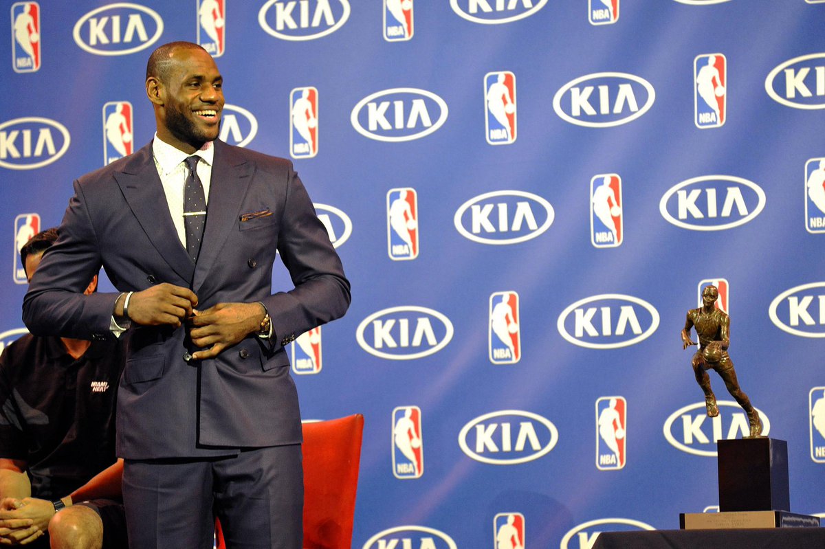 TheSportsFellas's tweet photo. OTD IN 2013: LeBron James wins his 4th MVP.

26.8 PPG
8.0 REB
7.3 AST
1.7 STL

57% FG%
41% 3PT FG%
75% FT%
60% eFG%

64% TS%
31.6 PER
14.6 OWS
19.3 WS
11.7 BPM

•26 games with 30+ PTs.
•36 Double Doubles.
•4 Triple Doubles.
•64/76 games shooting 50% or better (84%) https://t.co/GIKnv50DWS