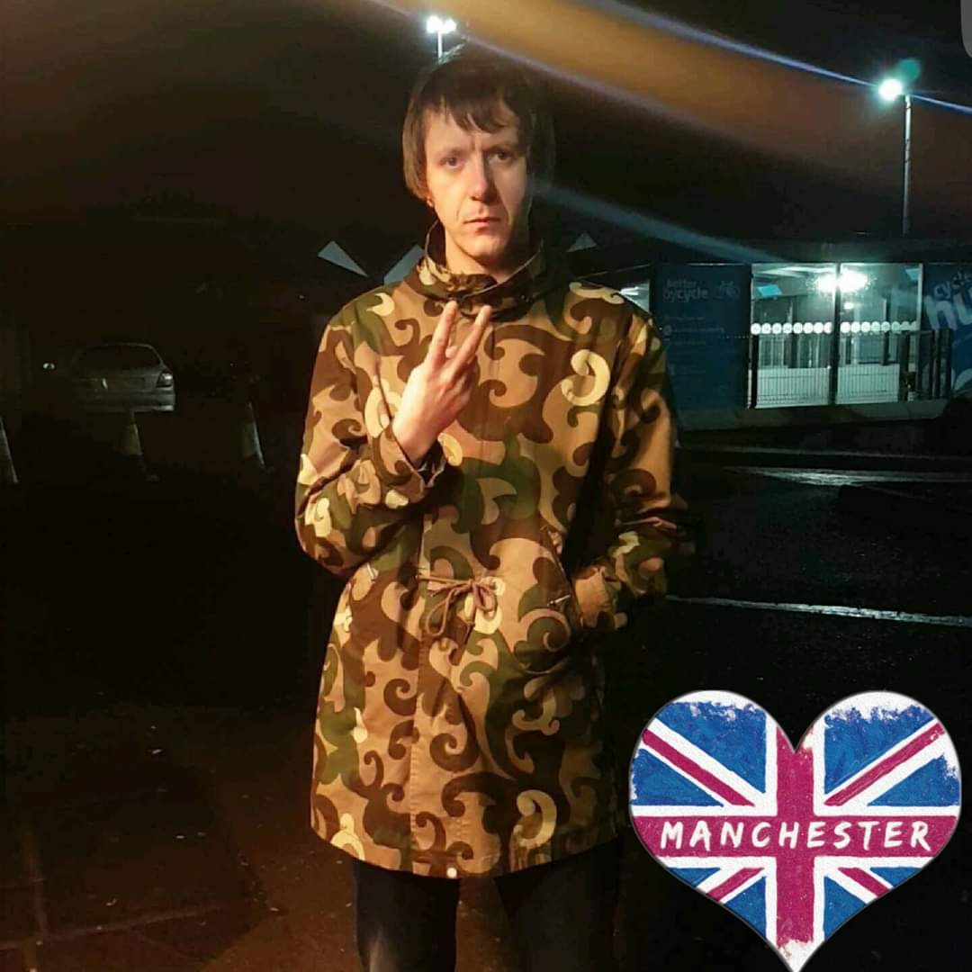 What_Amy_Said's tweet photo. @liamgallagher I hate to be that spammy person.. but a response from you would be fantastic 👍👍 https://t.co/Zv6pxbQHZR