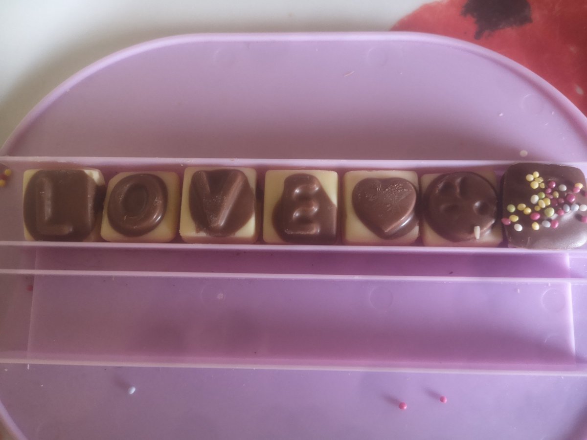 Kazsimmo42's tweet photo. @Year4Hempland Poppy had lots of fun creating hand made chocolates and writing out the instructions! https://t.co/odjNmjGRnO