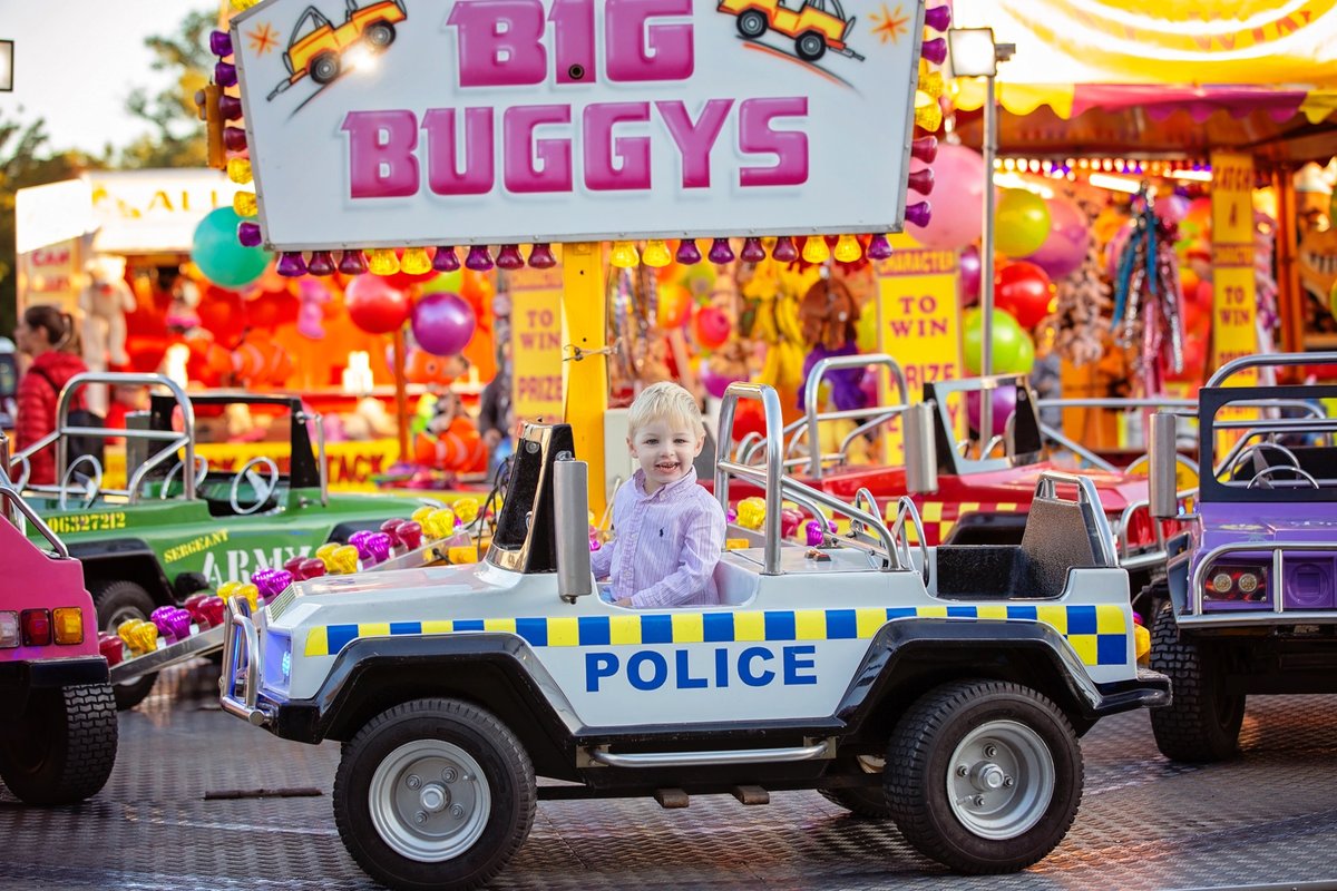 KmC_Photos's tweet photo. [F U T U R E   P O L I C E M A N ?]

https://t.co/Dutsy6qwgJ

#childrensphotographer #familyphotography #havingfun #littlerascals #siblings #playing #games #notsoserious #atthefairground #buildingsandcastles #relaxed #kentphotographer #tenterdenphotographer #kentphotography https://t.co/UPaDcP0Vkk