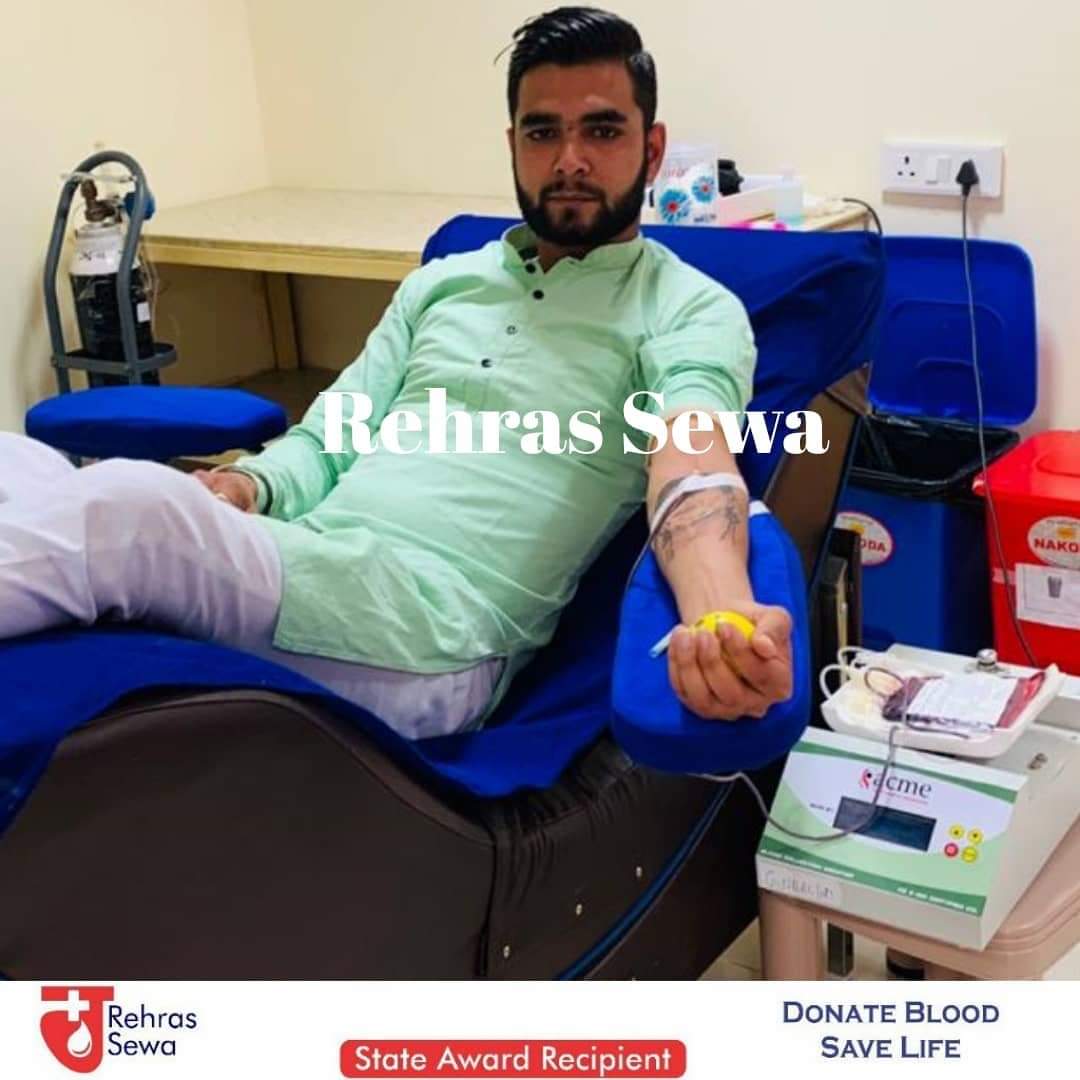 rehras_sewa's tweet photo. Be a blood donor. All it costs is a little love.

We are grateful to our donor #MrVicky who donated blood at GuruNanak hospital to help the needy patient.
May such souls always be blessed.
#DonateBlood🩸
#HelpTheNeedy🙏
#Covid19BloodDonation
https://t.co/0pZGY0GjrB https://t.co/SAyltMdJLx