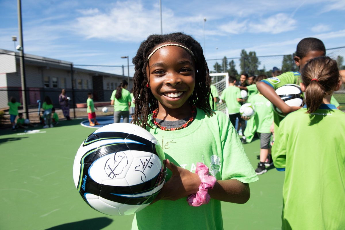 “How can soccer help?” 🤗

In these difficult times, we’ve kept kids active and smiling by making soccer inspired STEM curriculum available online &amp; delivering soccer balls to play with at home. 

Please consider supporting kids through ⚽ this #GiveBig: sndrs.com/kvs44