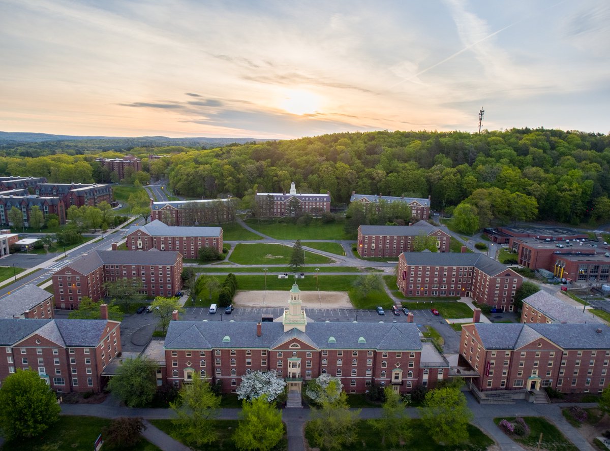 UMassWBB's tweet photo. Missing awesome spring days like these and #Flagship🚩 views https://t.co/Q3hFPp2hiu
