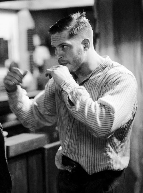 GFCA_Paris's tweet photo. "Je pense que chaque personne avec le rêve de faire quelque chose, ce rêve vous gardera au chaud dans les nuits les plus froides ."-Tom Hardy
Il est ancien élève du Drama Centre de Londres, où il a perfectionné la technique de Yat Malmgren.
Plus d'infos:
https://t.co/xsGQq3MMWm? https://t.co/QQIf9QjnQd