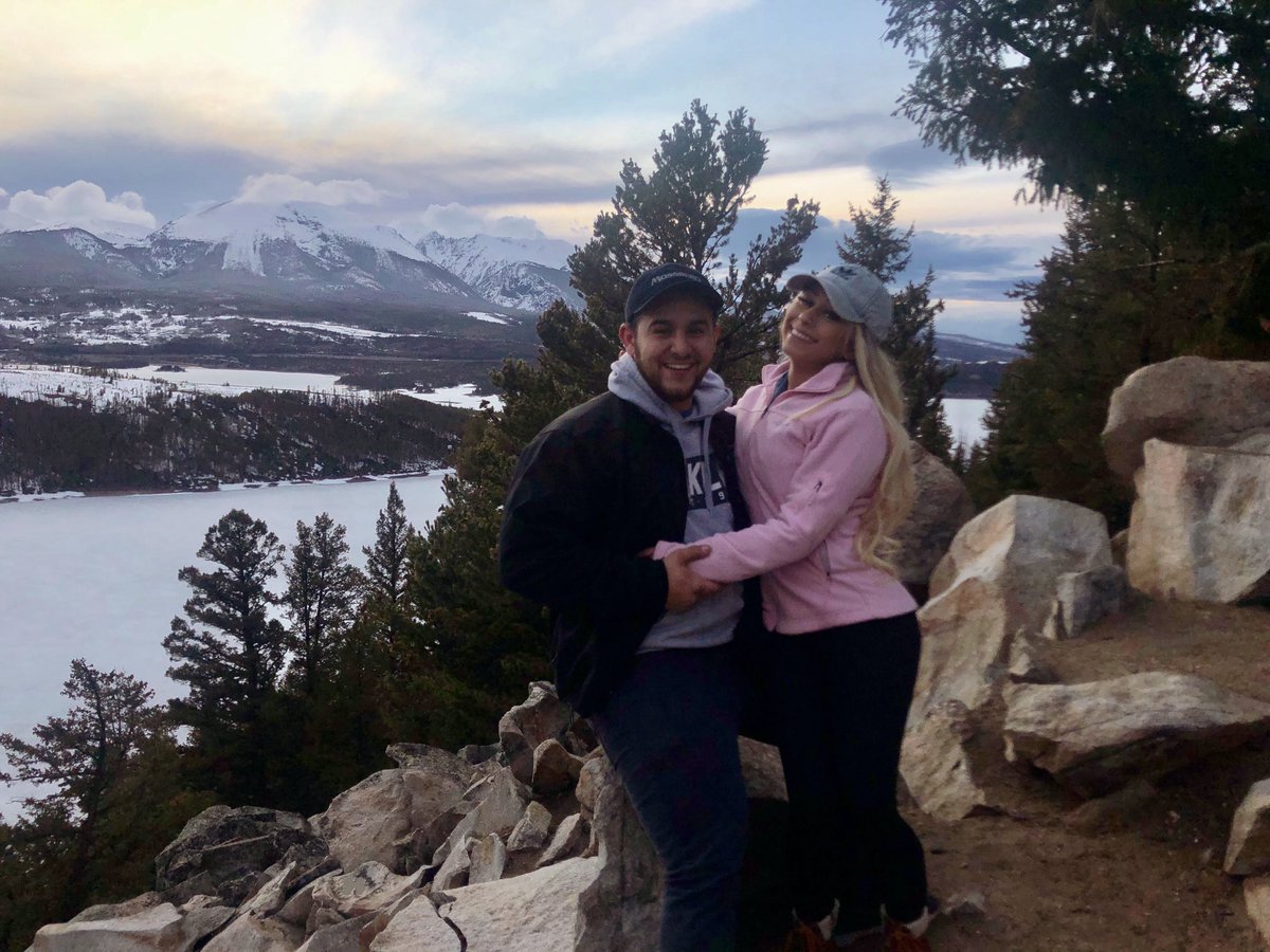 PrincessBeverly's tweet photo. First trip with my love &amp; many more to come 🗻💗 https://t.co/F1JCUNR50r