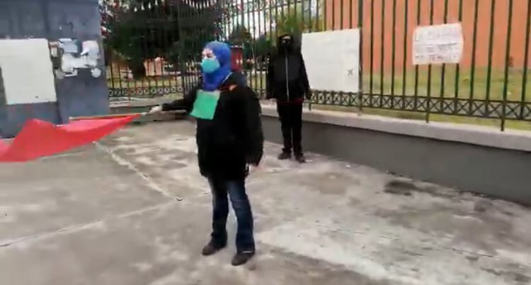 RiobambaProgre1's tweet photo. Si pasas por la @EspochRio pita para apoyar!!! #NOalRecorte #NoAlRecorteUniversitario #Riobamba #RiobambaProgresista #Chimborazo #Espoch #TeQuieroMiPoli https://t.co/fvogiu6nBI