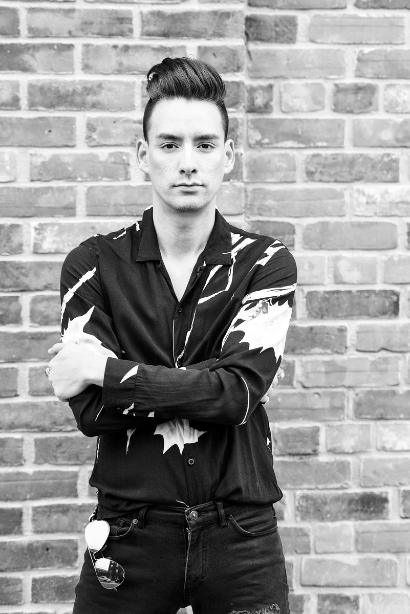Fashionights's tweet photo. Today I'm 32 but feeling & looking 22 💁🏽♂️ I know today is all about me but I wanted to take this opportunity to shed light on #TheSilverLiningProject.
@HeapsEstrin & Camilla Pucholt have created the initiative to benefit @aplaceforfood... https://t.co/97LBw0N5uQ https://t.co/wE3QK5tcfx