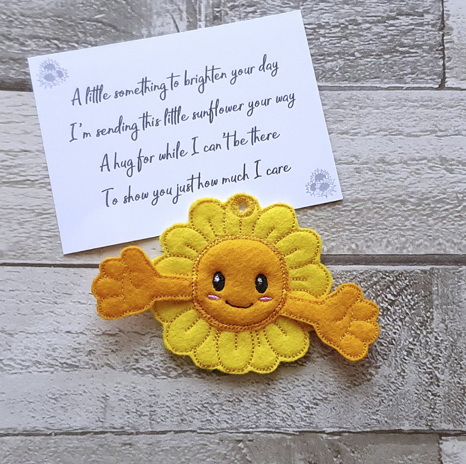 WowMakes's tweet photo. Cute Sunflower Pocket Hug Keyring / Bag Charm By Catching Dreams Craft View Their Store>https://t.co/jRYPjMd6jO< #isolation #pockethug #charms #NHSheroes #sewing  #supportthemakers #shopsmall #makersuk #shopsmalluk #wowmakes @WowMakes #handmadeuk #handmade https://t.co/zHsTSA43Sv